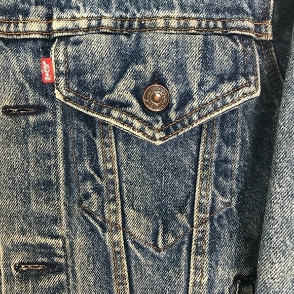 Vintage Levi's Red Tab Denim Jacket Patches Sz 38R - Picture 3 of 8